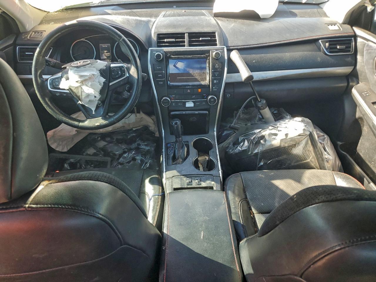 2016 TOYOTA CAMRY