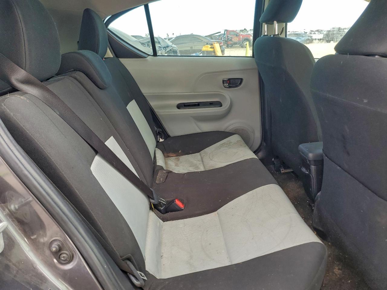 2012 TOYOTA Prius c