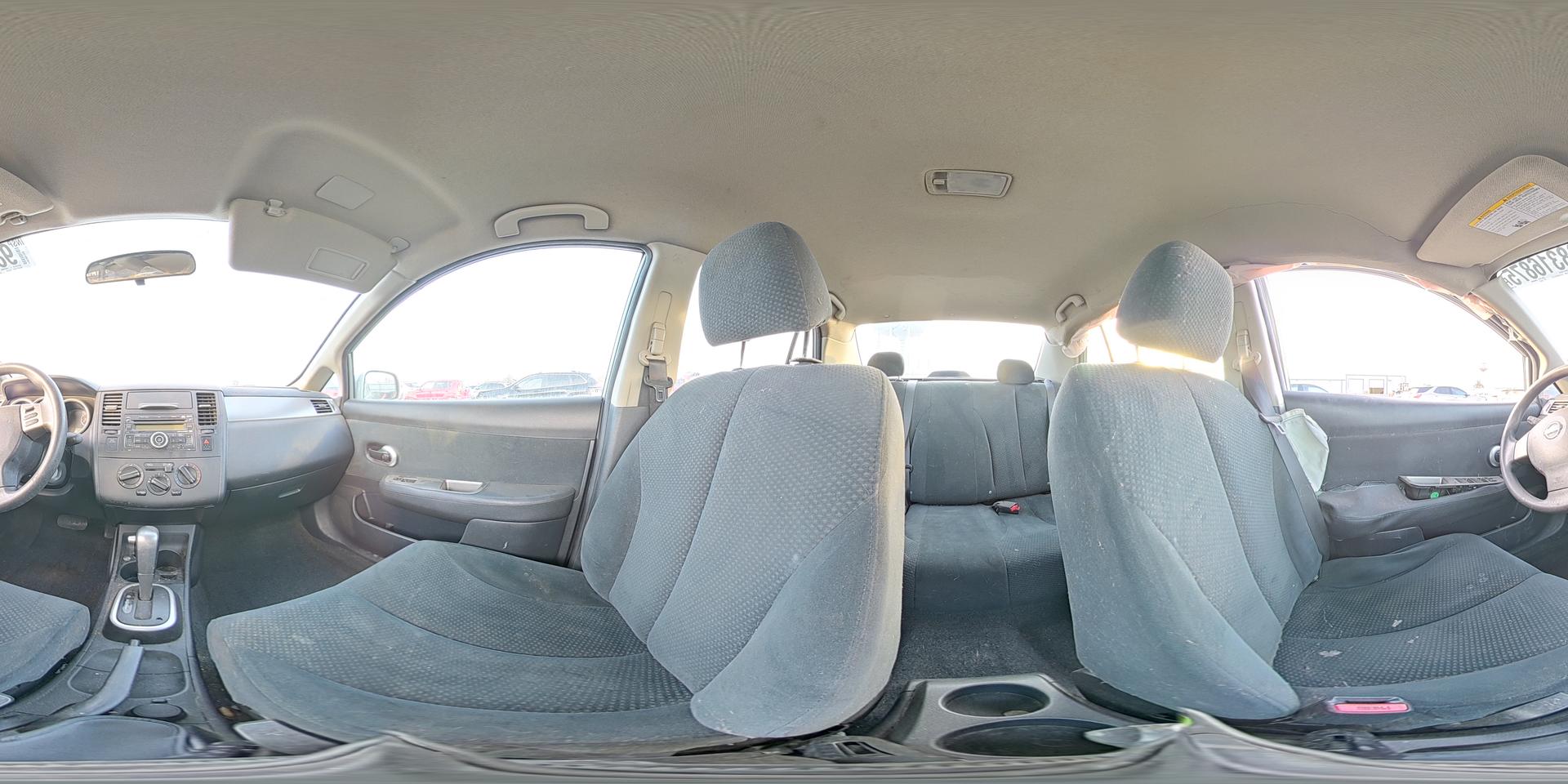 2011 NISSAN VERSA
