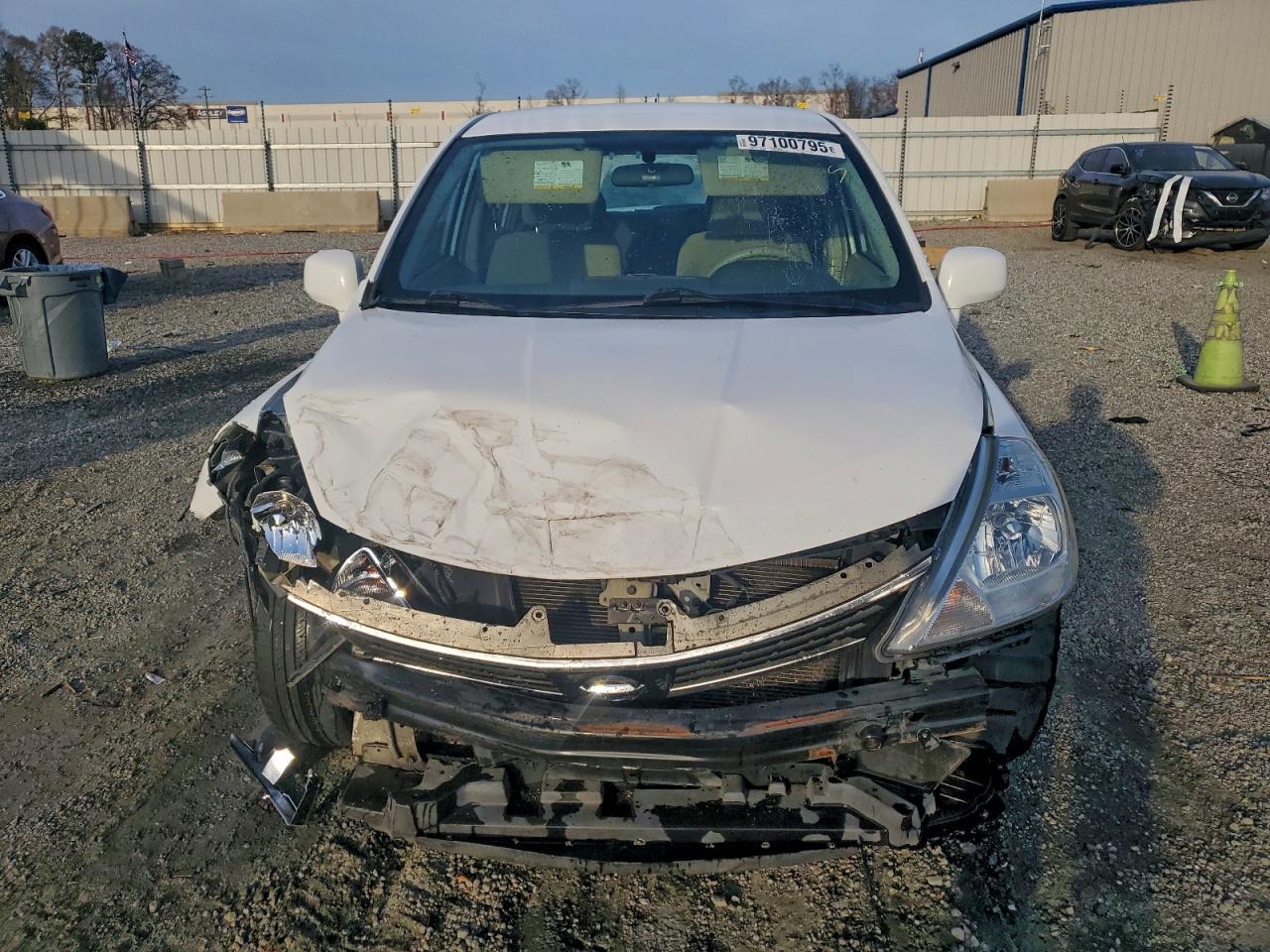 2009 NISSAN VERSA