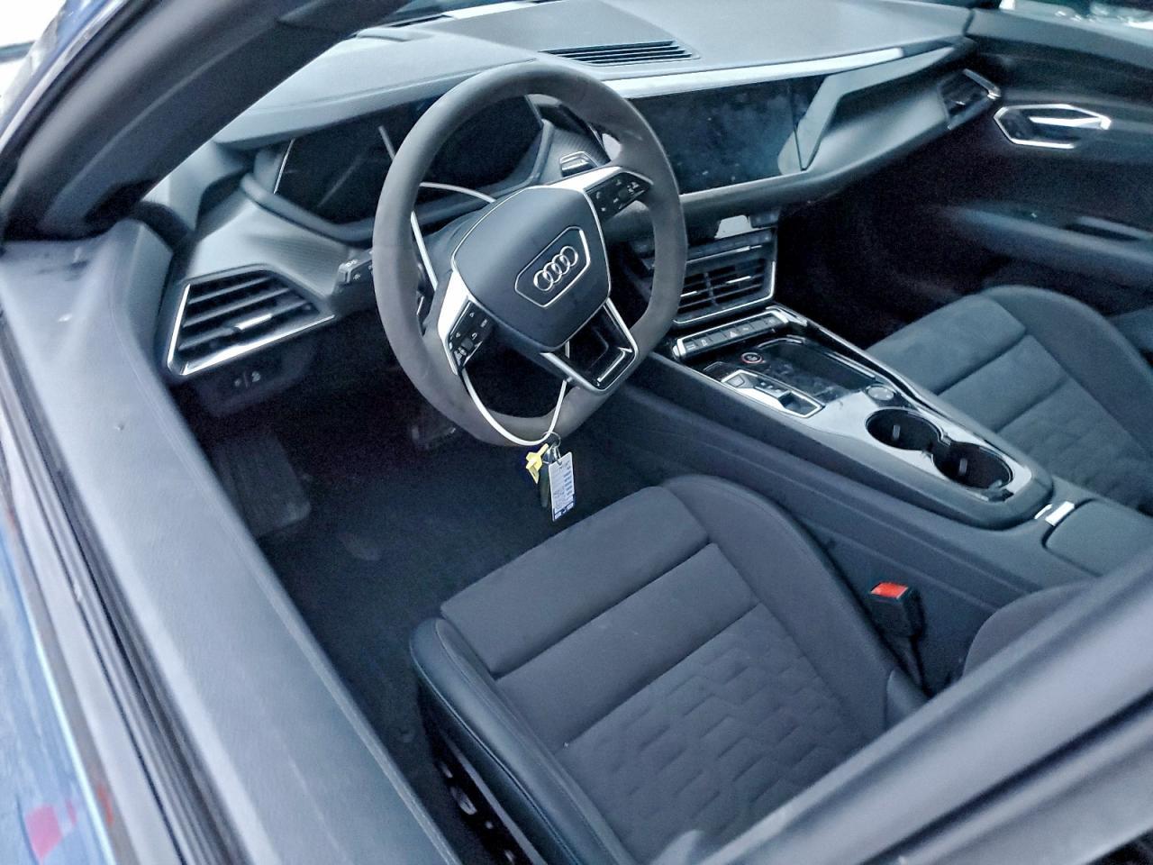 2022 AUDI e-tron GT
