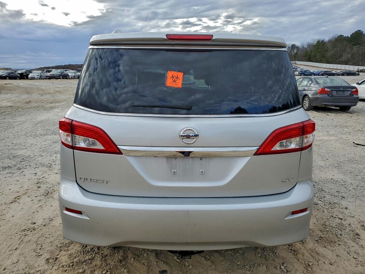 2017 NISSAN Quest