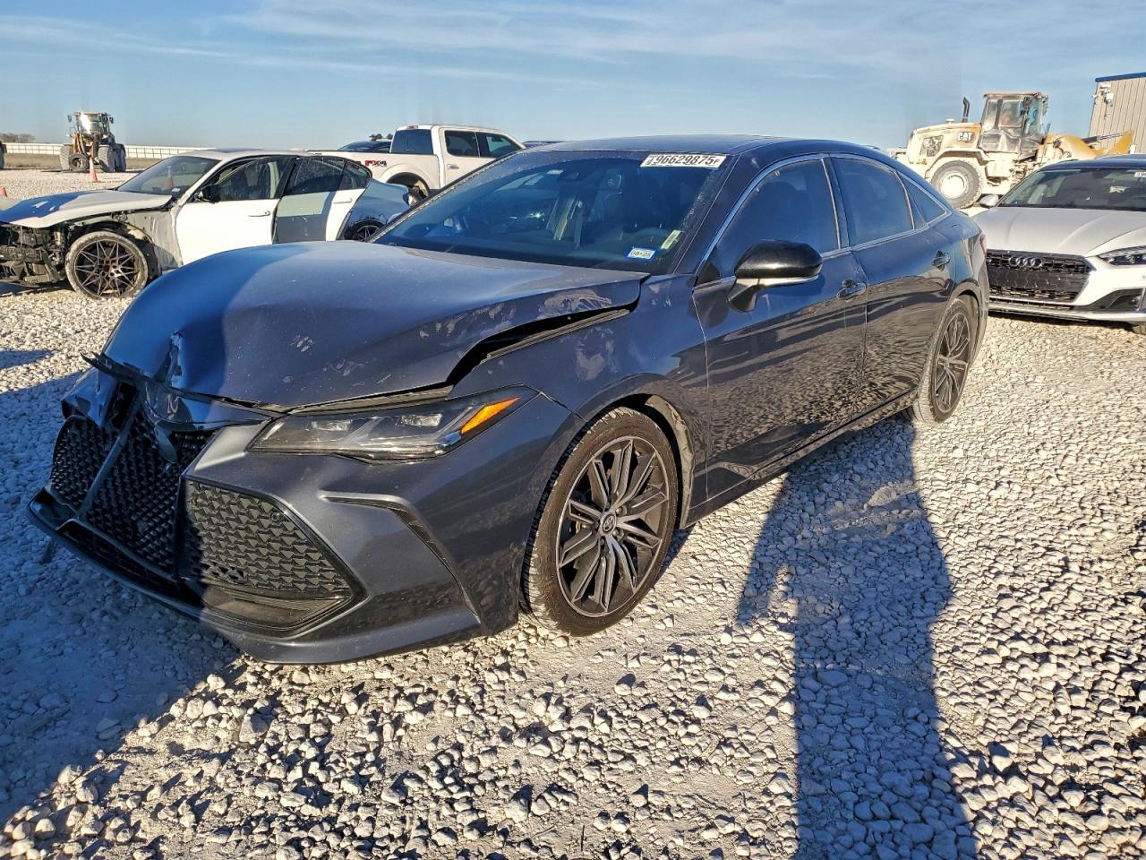 2019 TOYOTA Avalon
