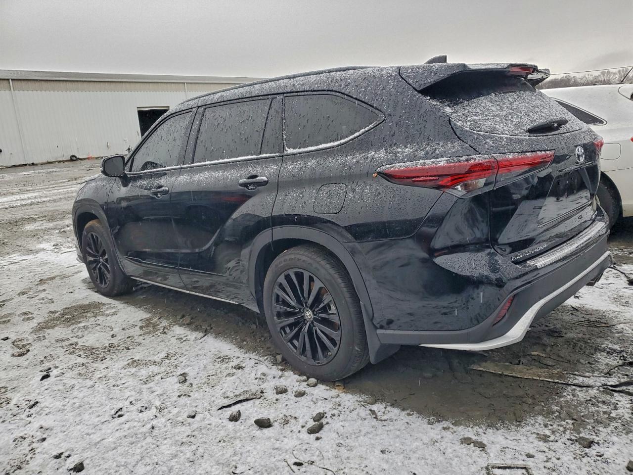 2024 TOYOTA HIGHLANDER