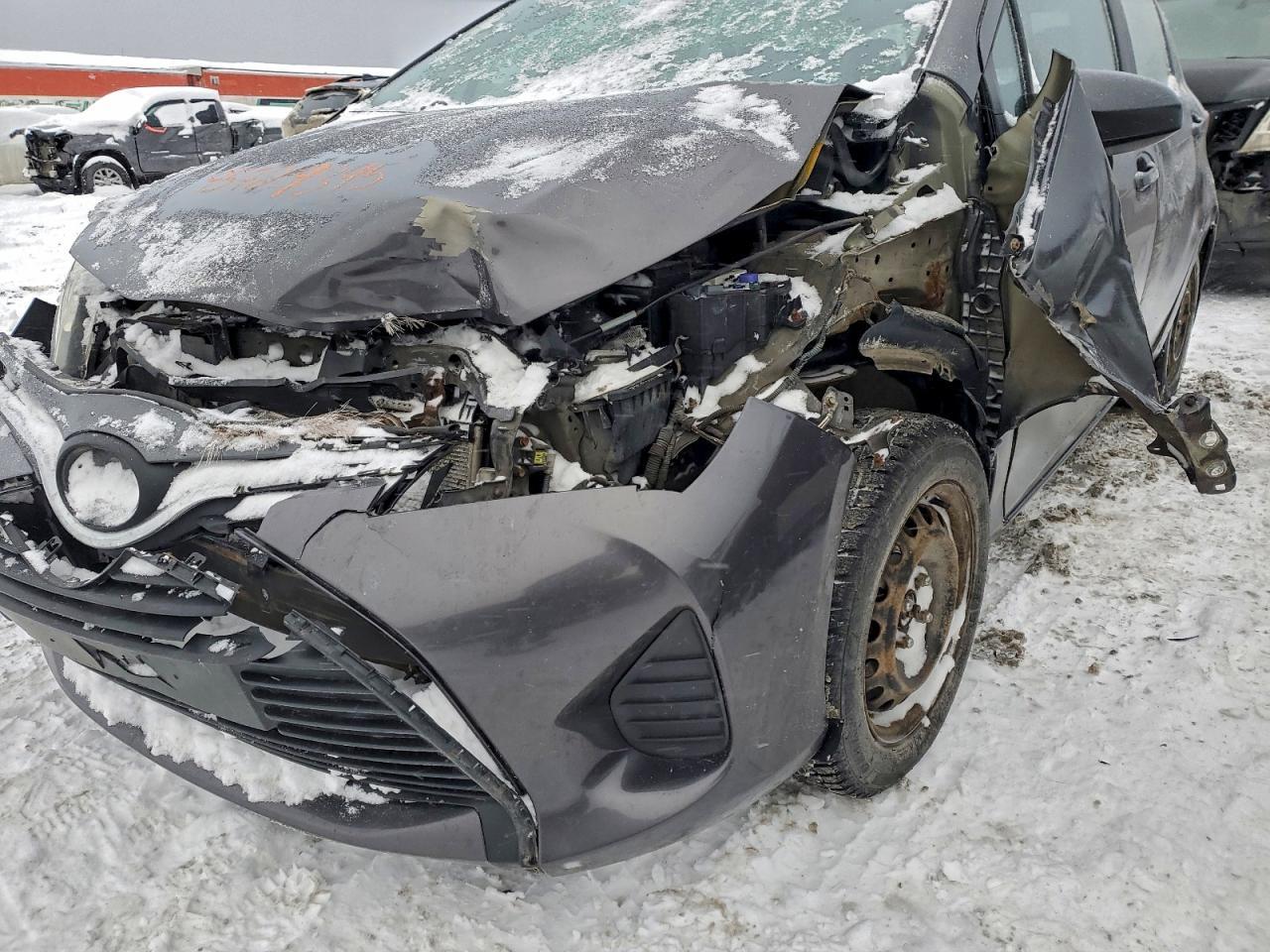2016 TOYOTA YARIS
