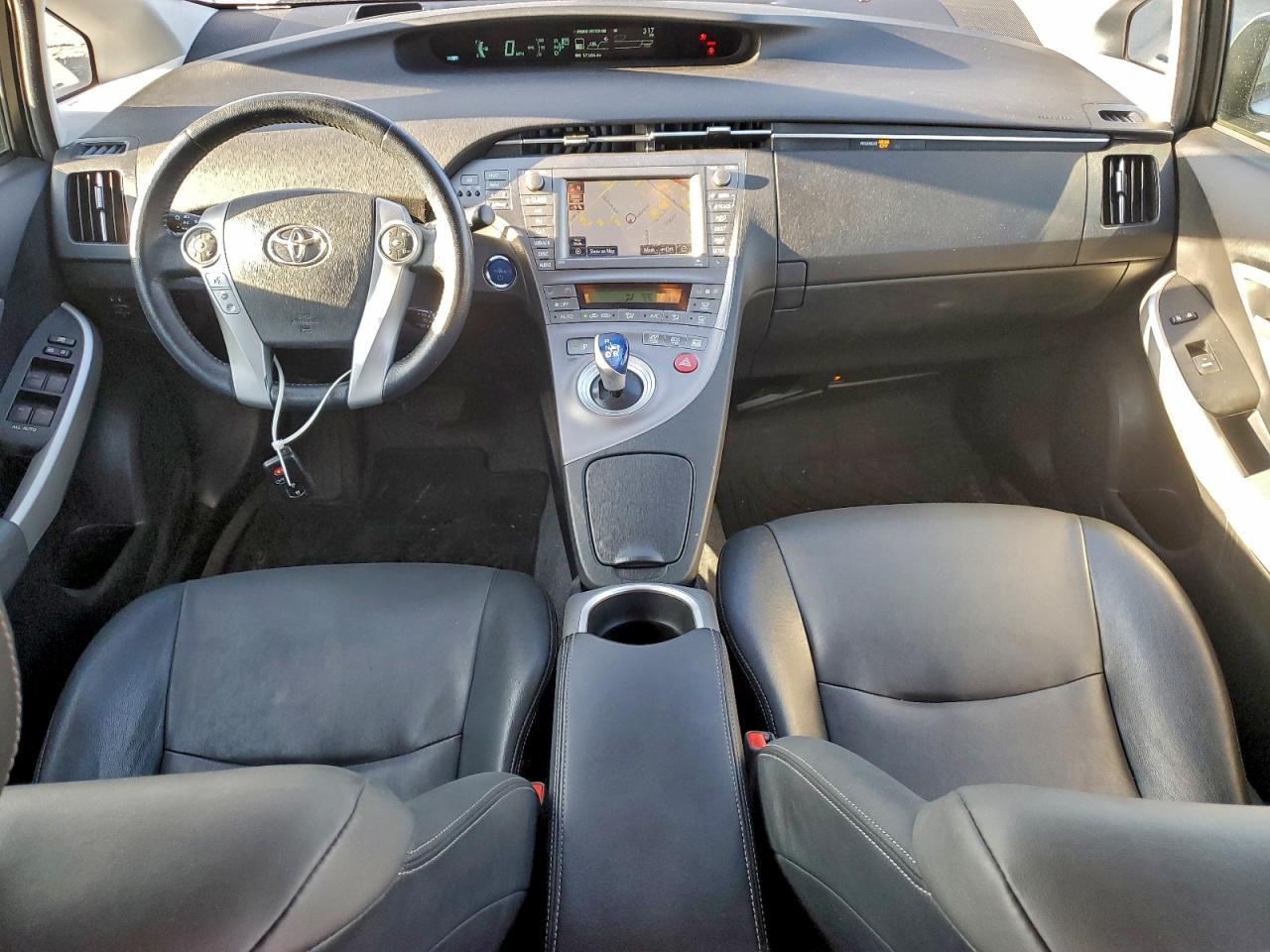 2015 TOYOTA PRIUS