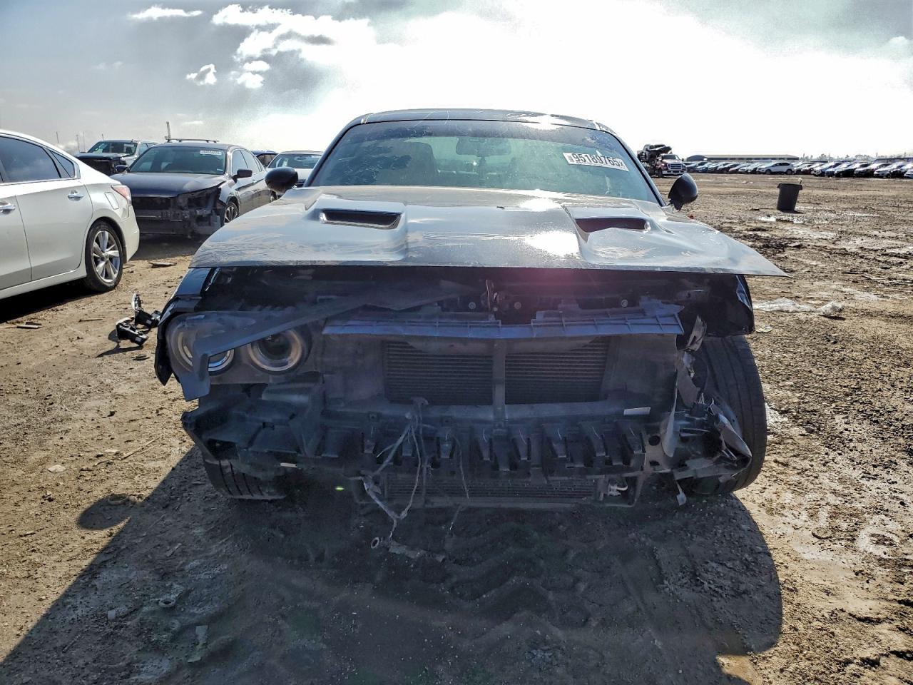 2016 DODGE Challenger