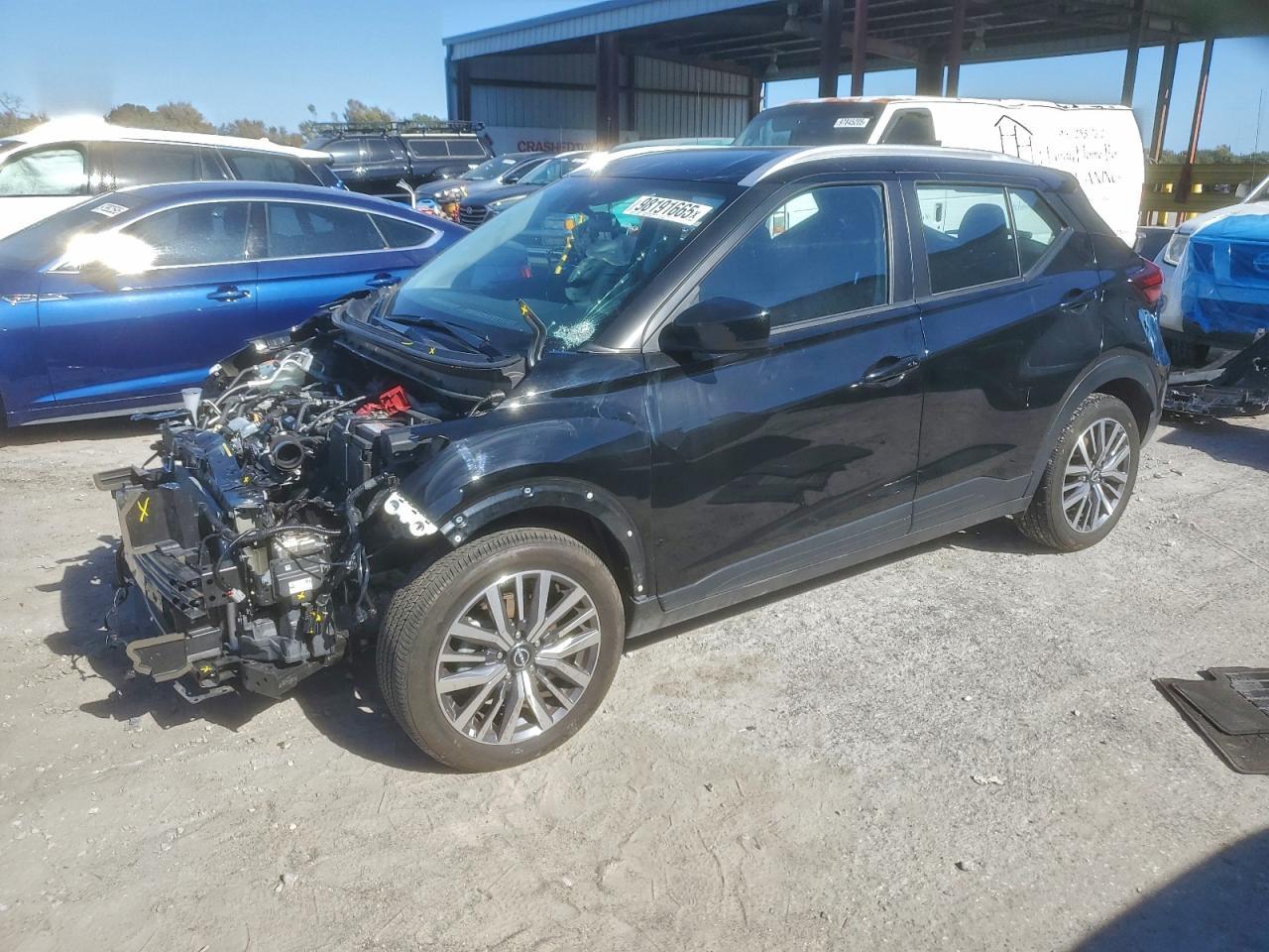 2024 NISSAN KICKS