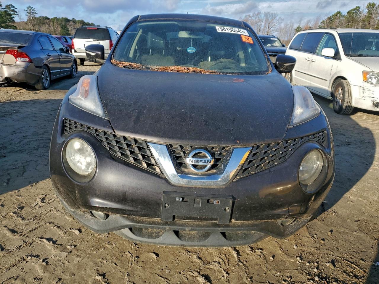 2015 NISSAN Juke