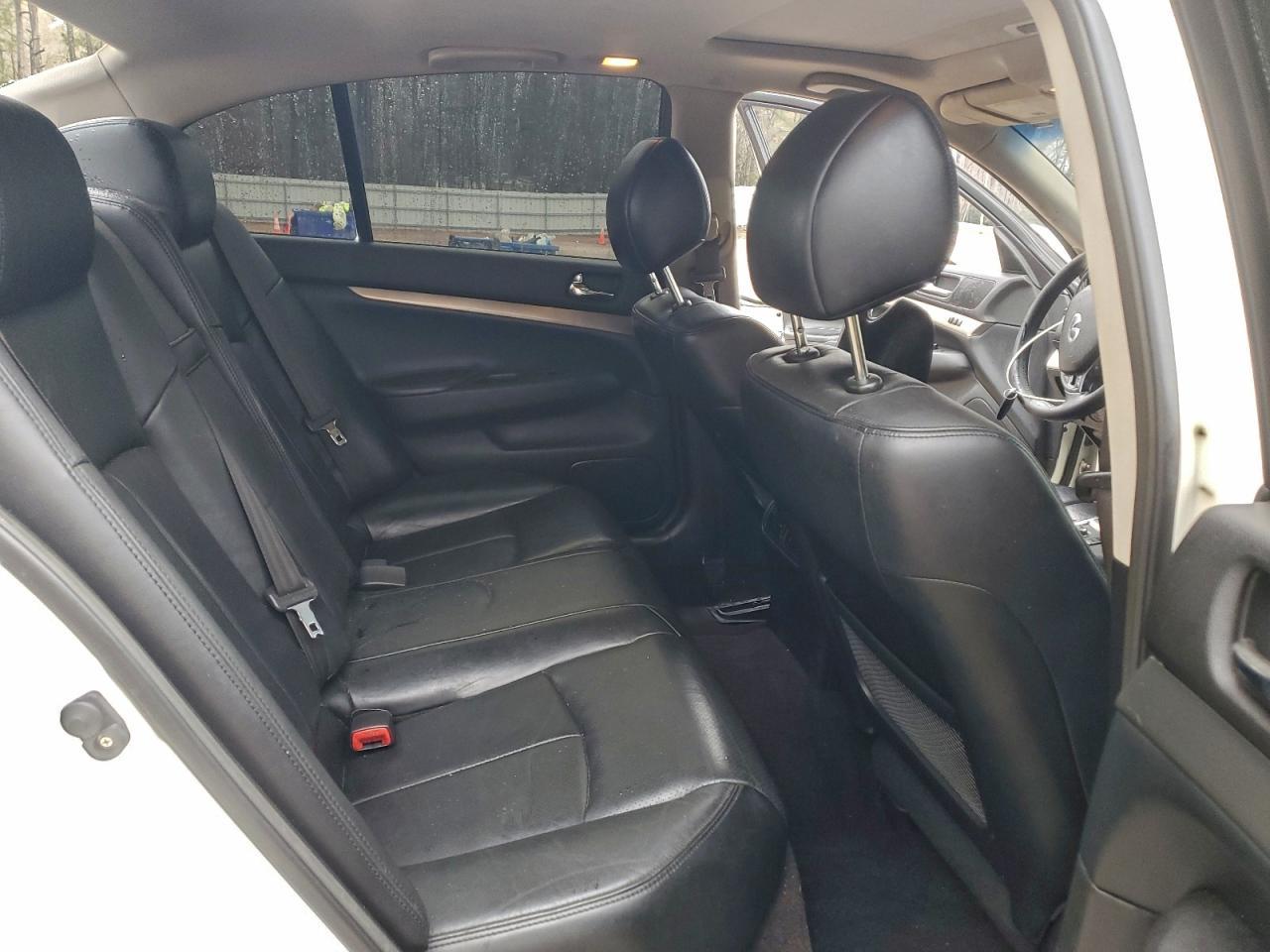 2013 INFINITI G37
