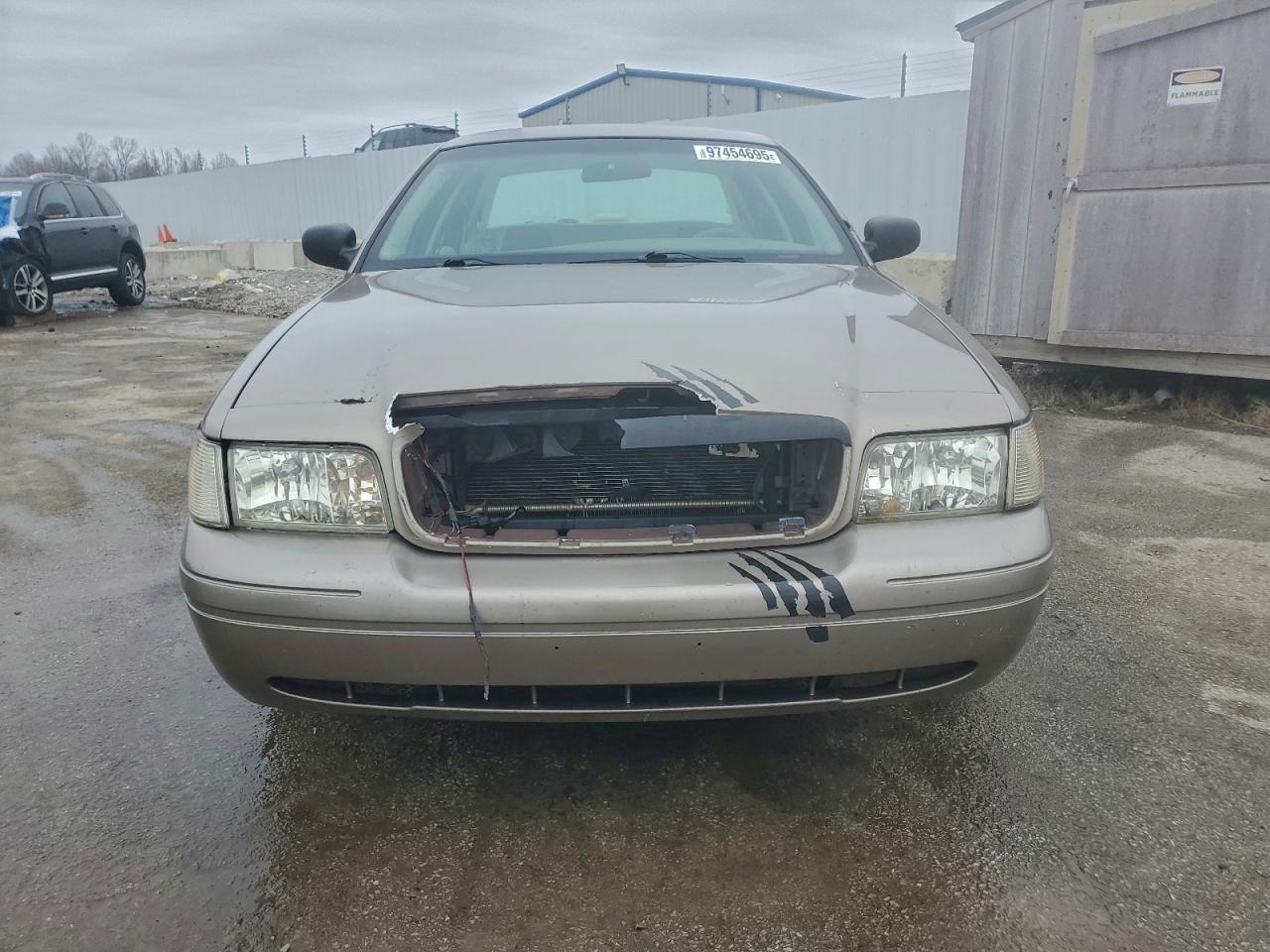 2009 FORD Crown Victoria
