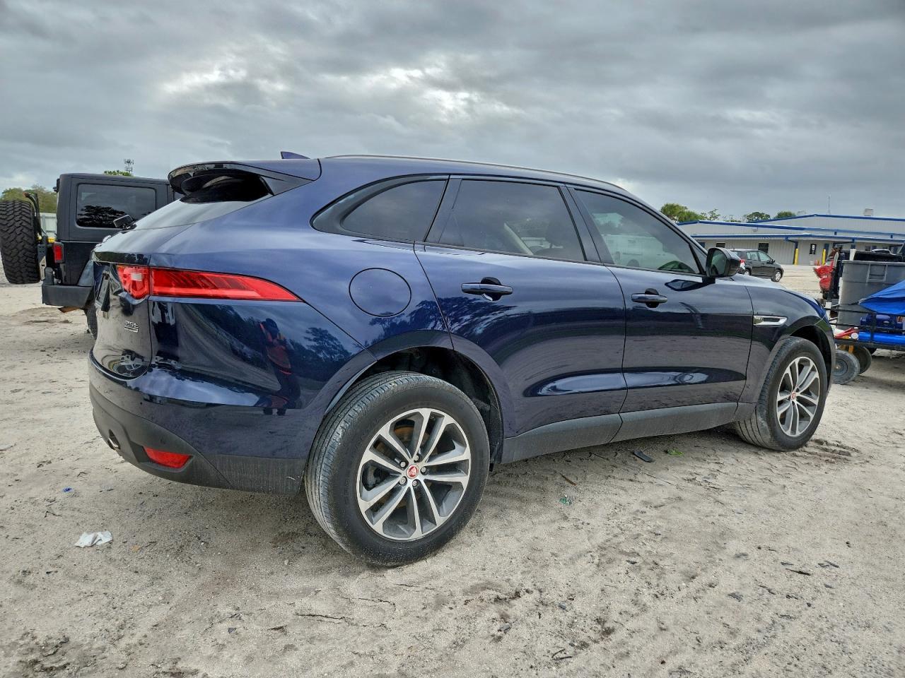 2018 JAGUAR F-Pace