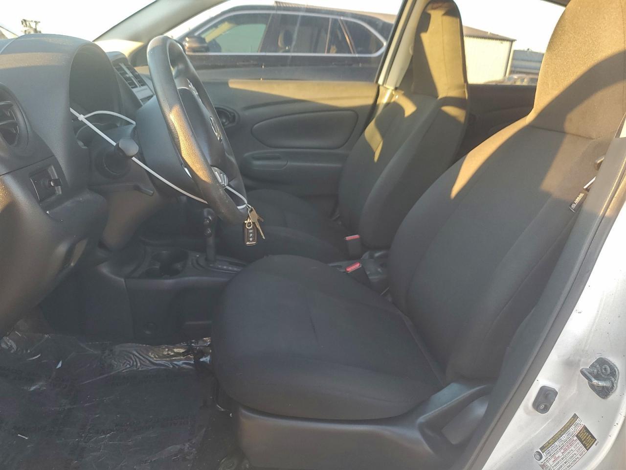 2015 NISSAN VERSA