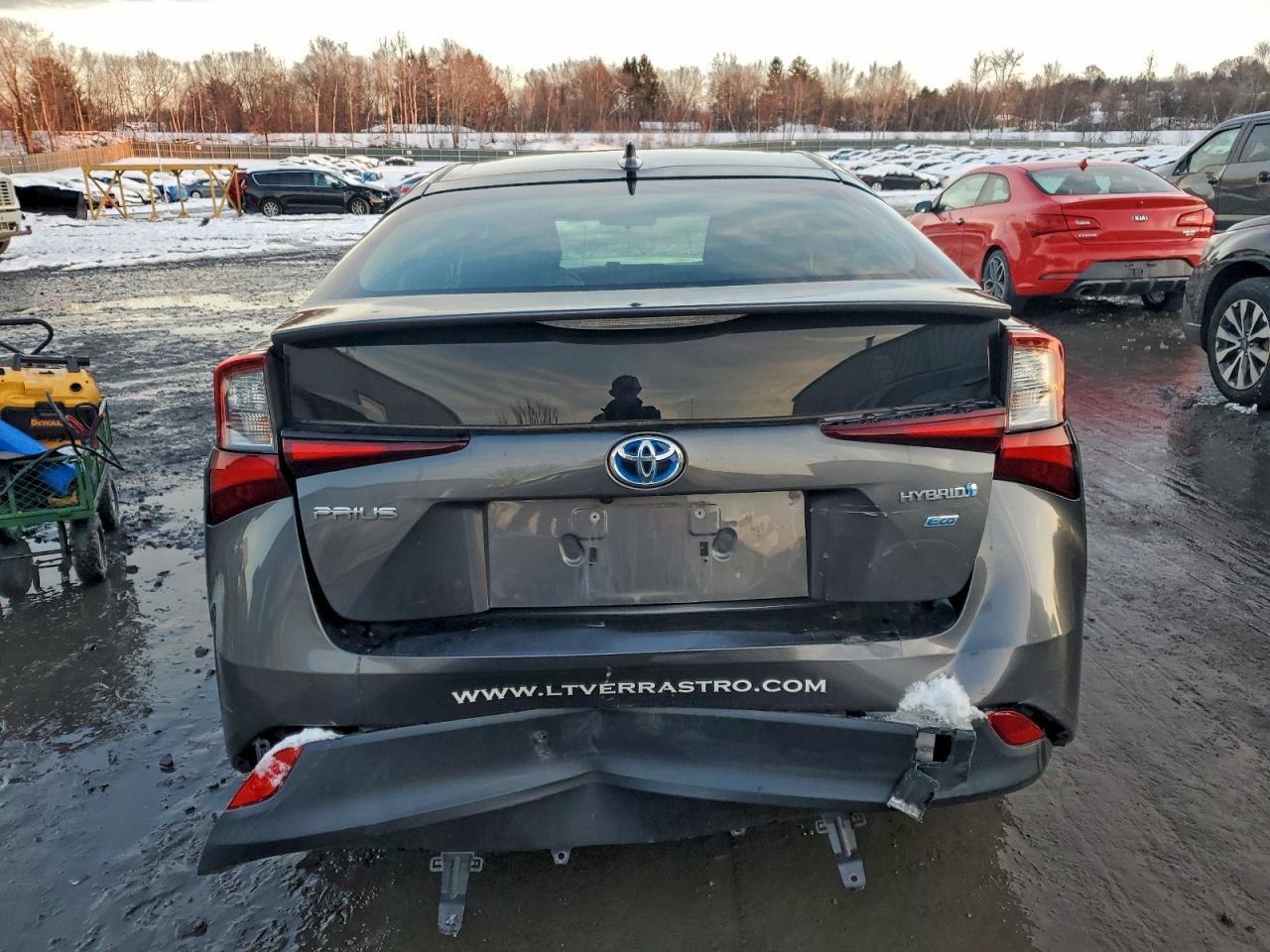 2019 TOYOTA PRIUS