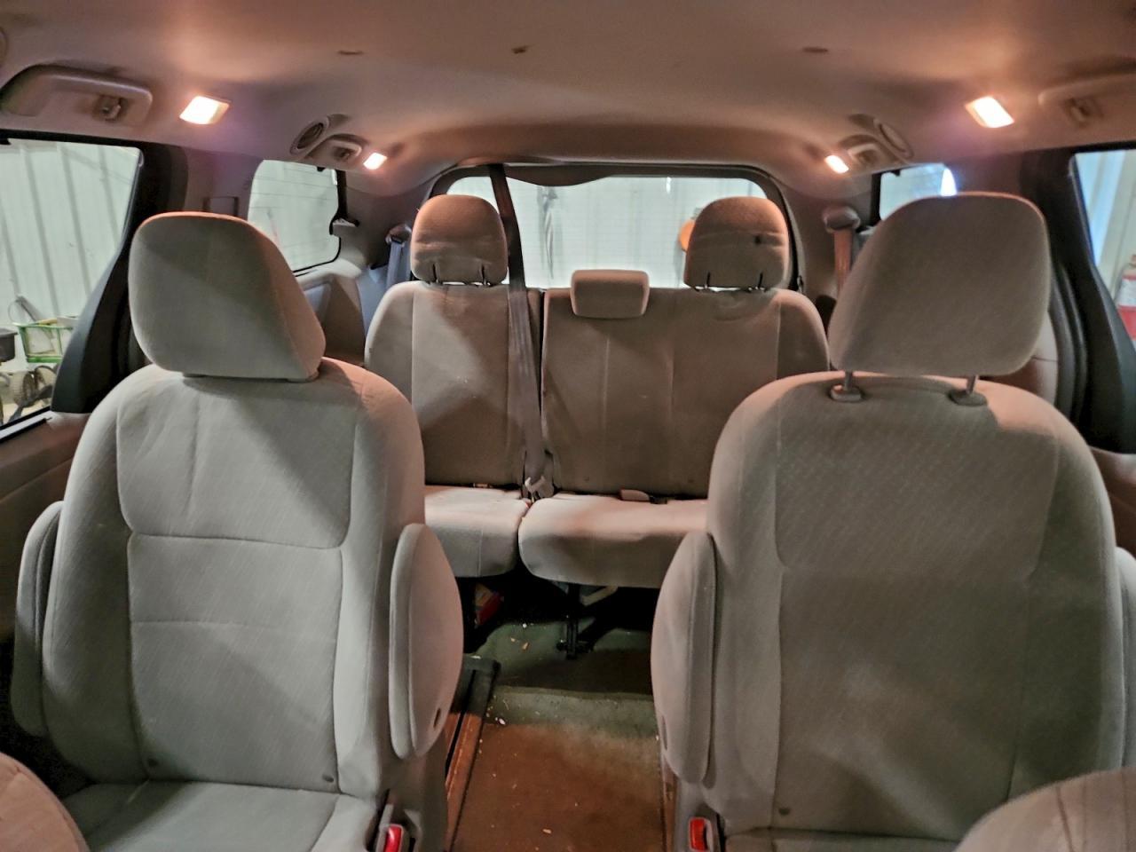 2017 TOYOTA SIENNA
