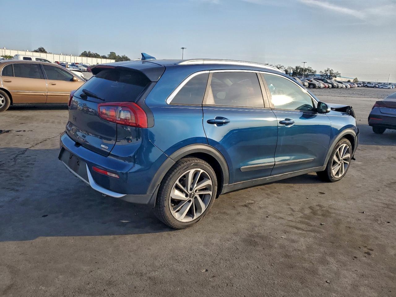 2017 KIA Niro