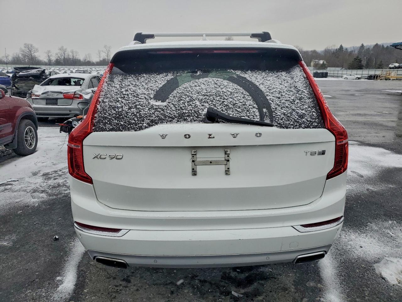 2016 VOLVO XC90