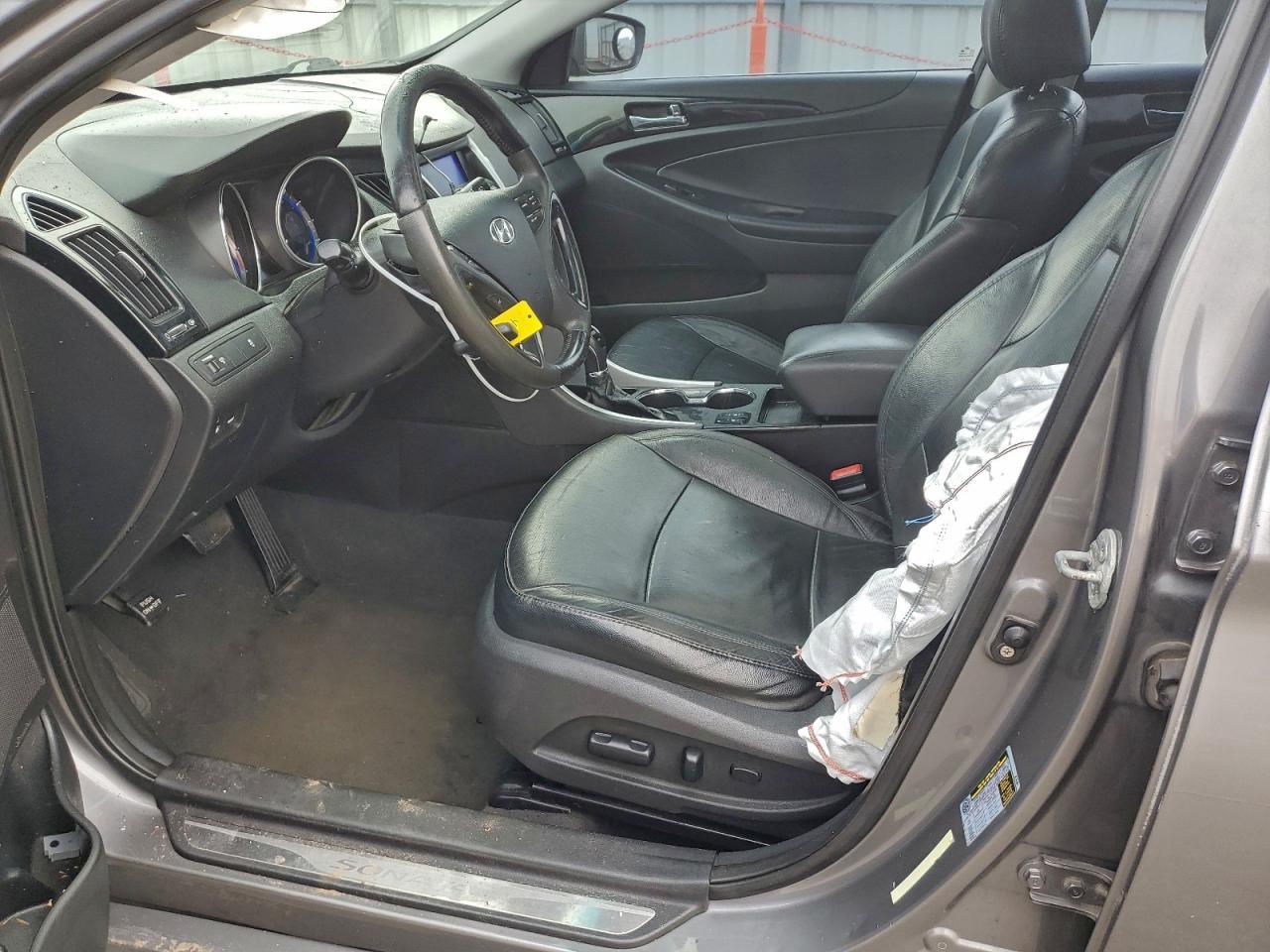 2011 HYUNDAI SONATA