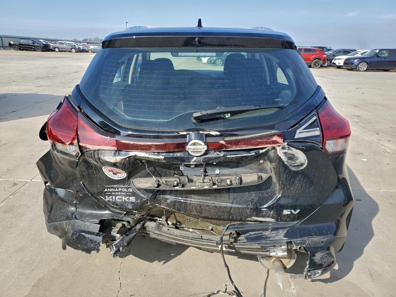 2021 NISSAN KICKS
