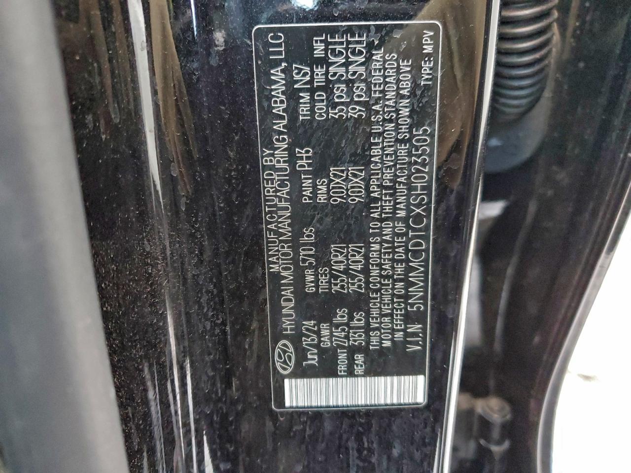 2025 GENESIS GV70