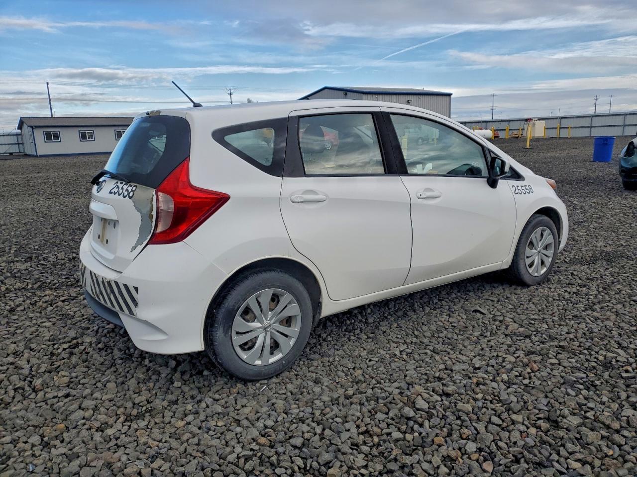 2017 NISSAN Versa Note