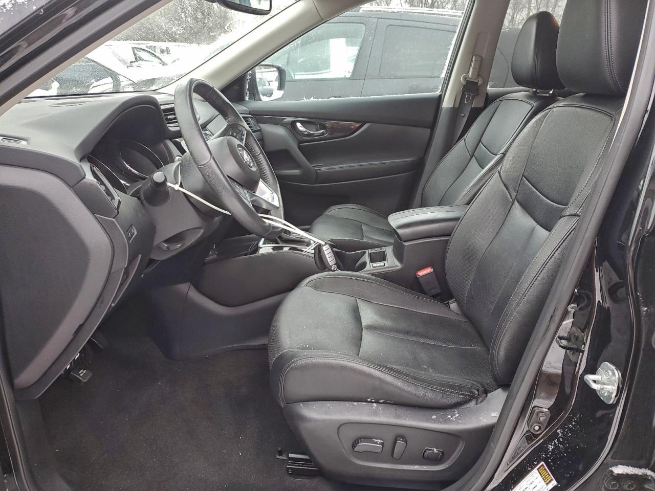 2017 NISSAN ROGUE