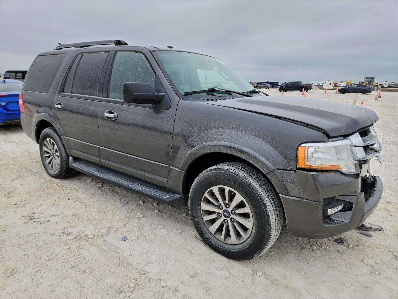 2017 FORD Expedition