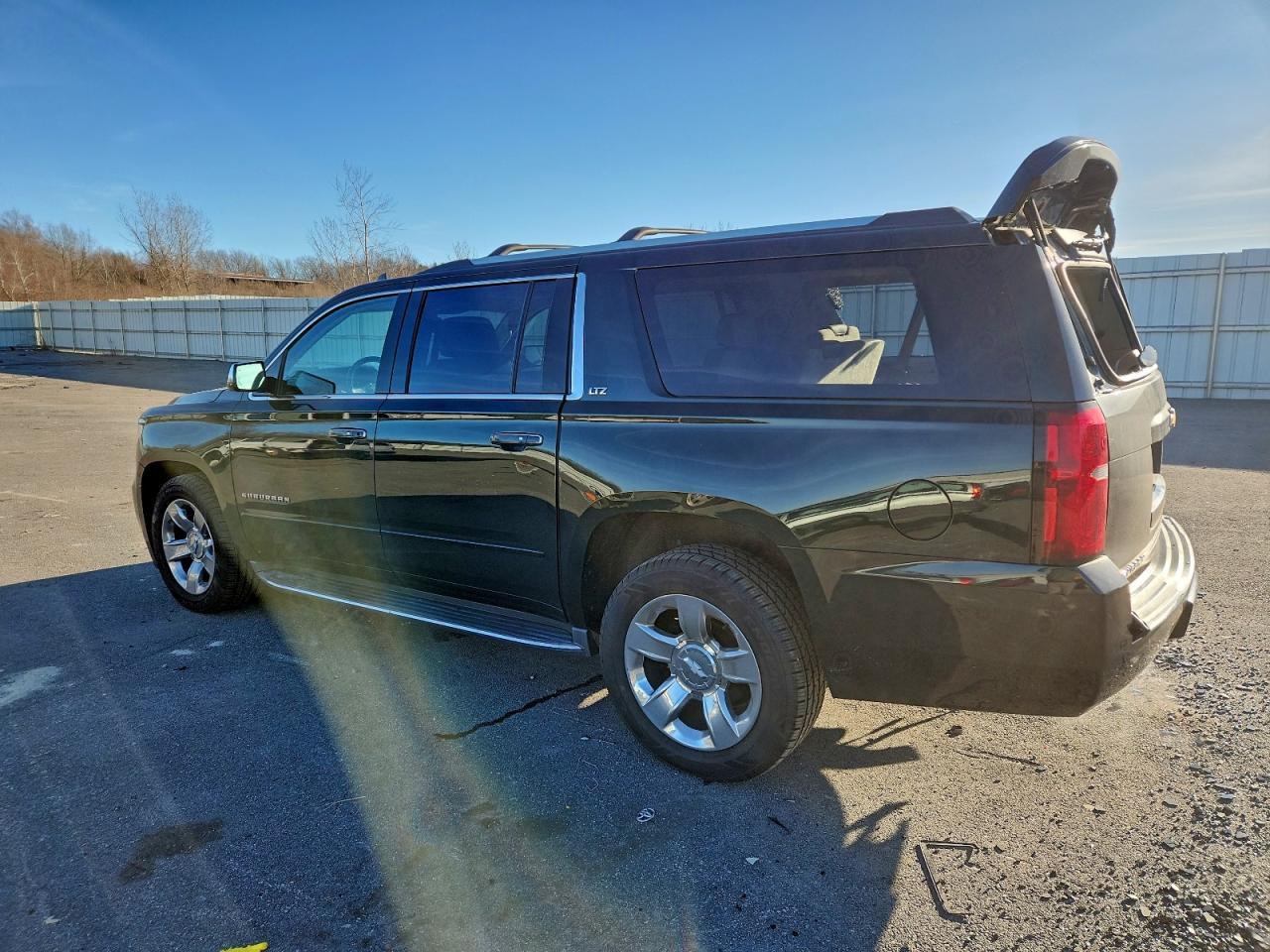 2016 CHEVROLET Suburban