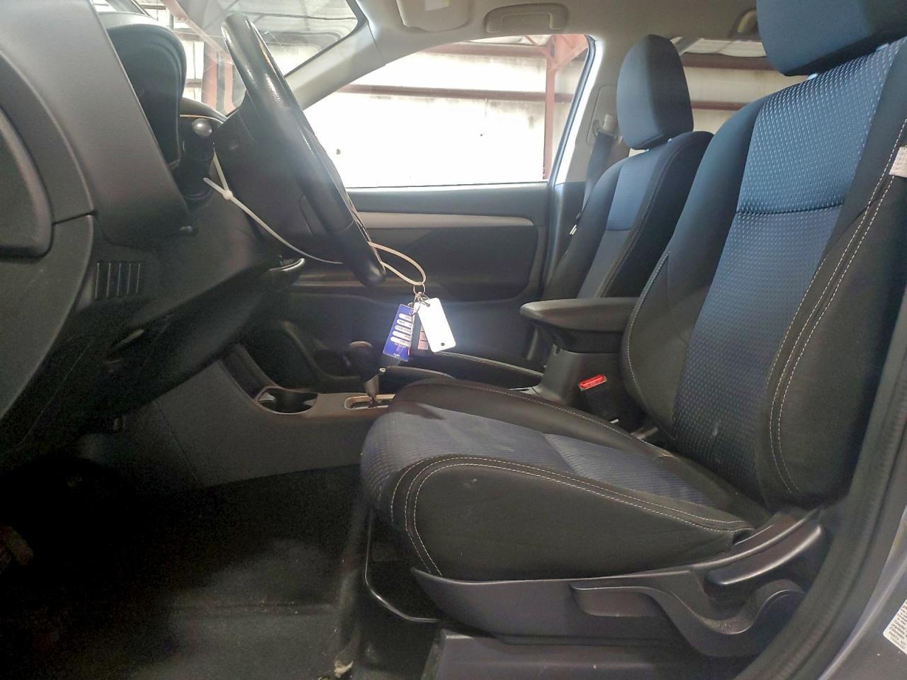 2016 MITSUBISHI outlander