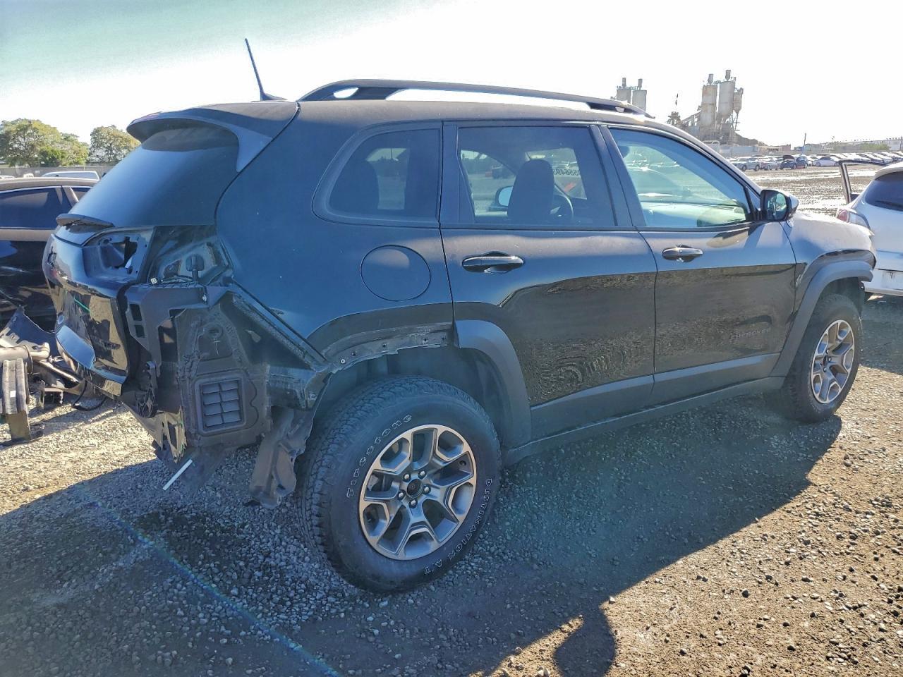 2022 JEEP CHEROKEE