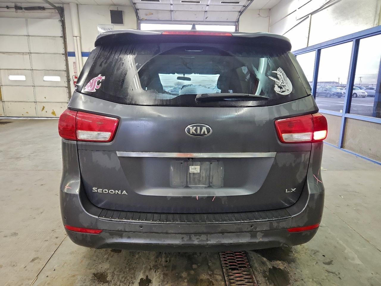 2016 KIA SEDONA
