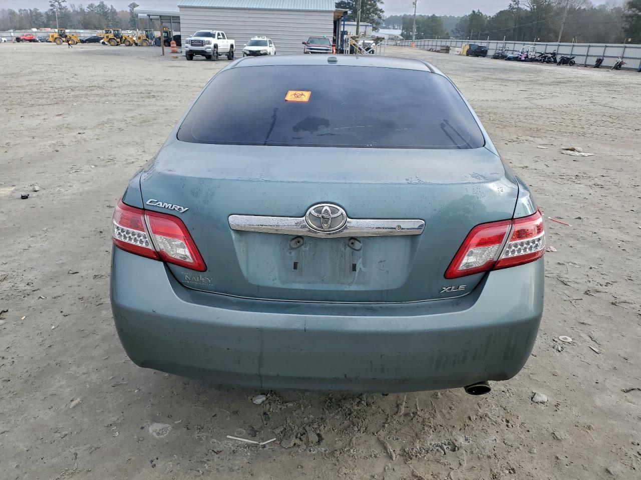 2010 TOYOTA CAMRY