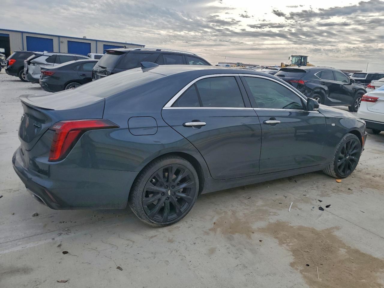 2025 CADILLAC CT4