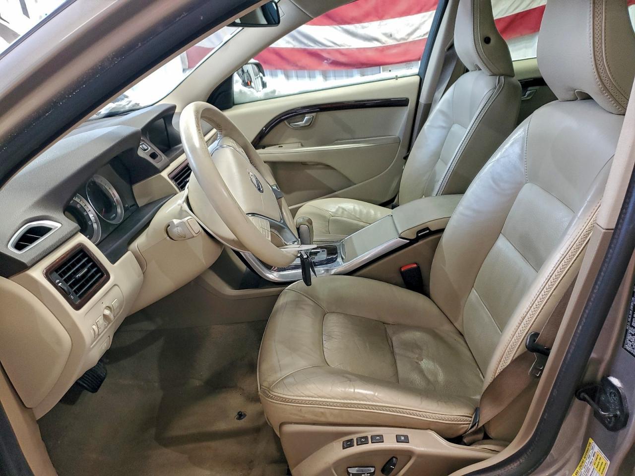 2012 VOLVO XC70