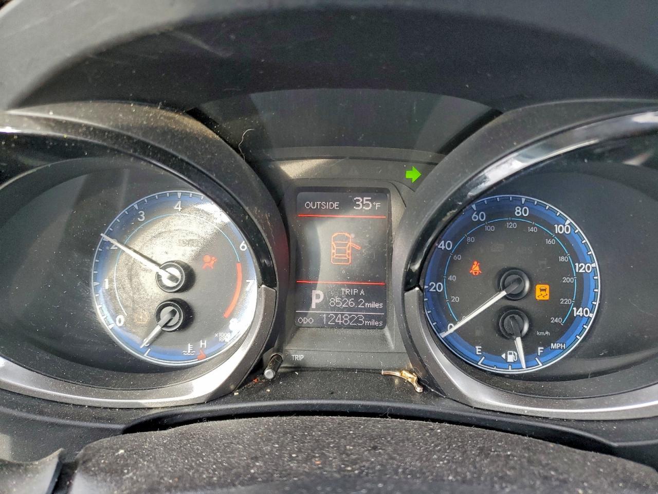 2015 TOYOTA COROLLA