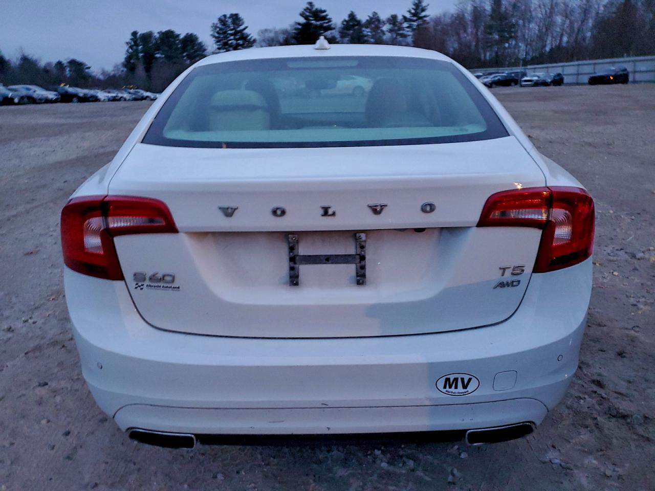 2016 VOLVO S60