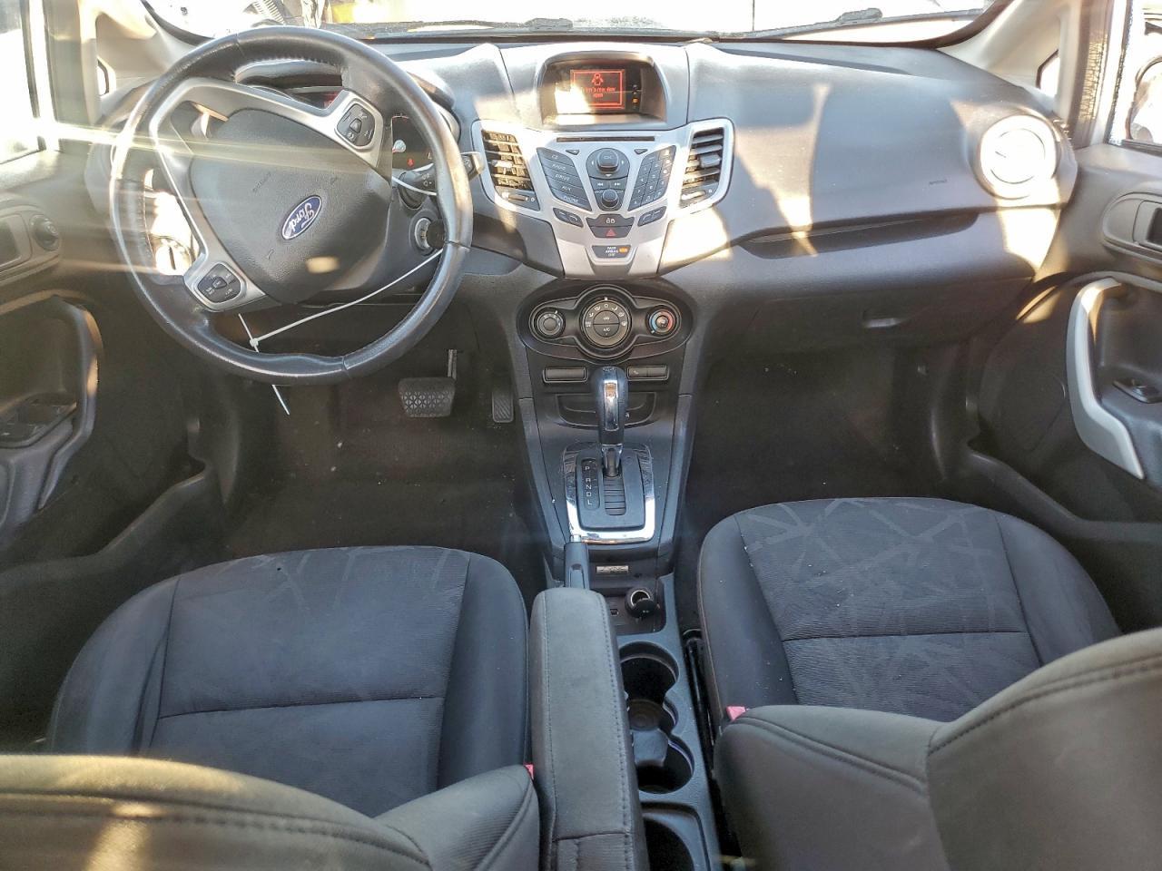 2013 FORD Fiesta
