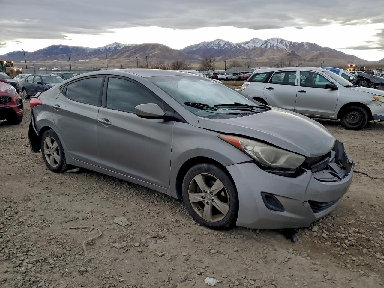 2011 HYUNDAI ELANTRA