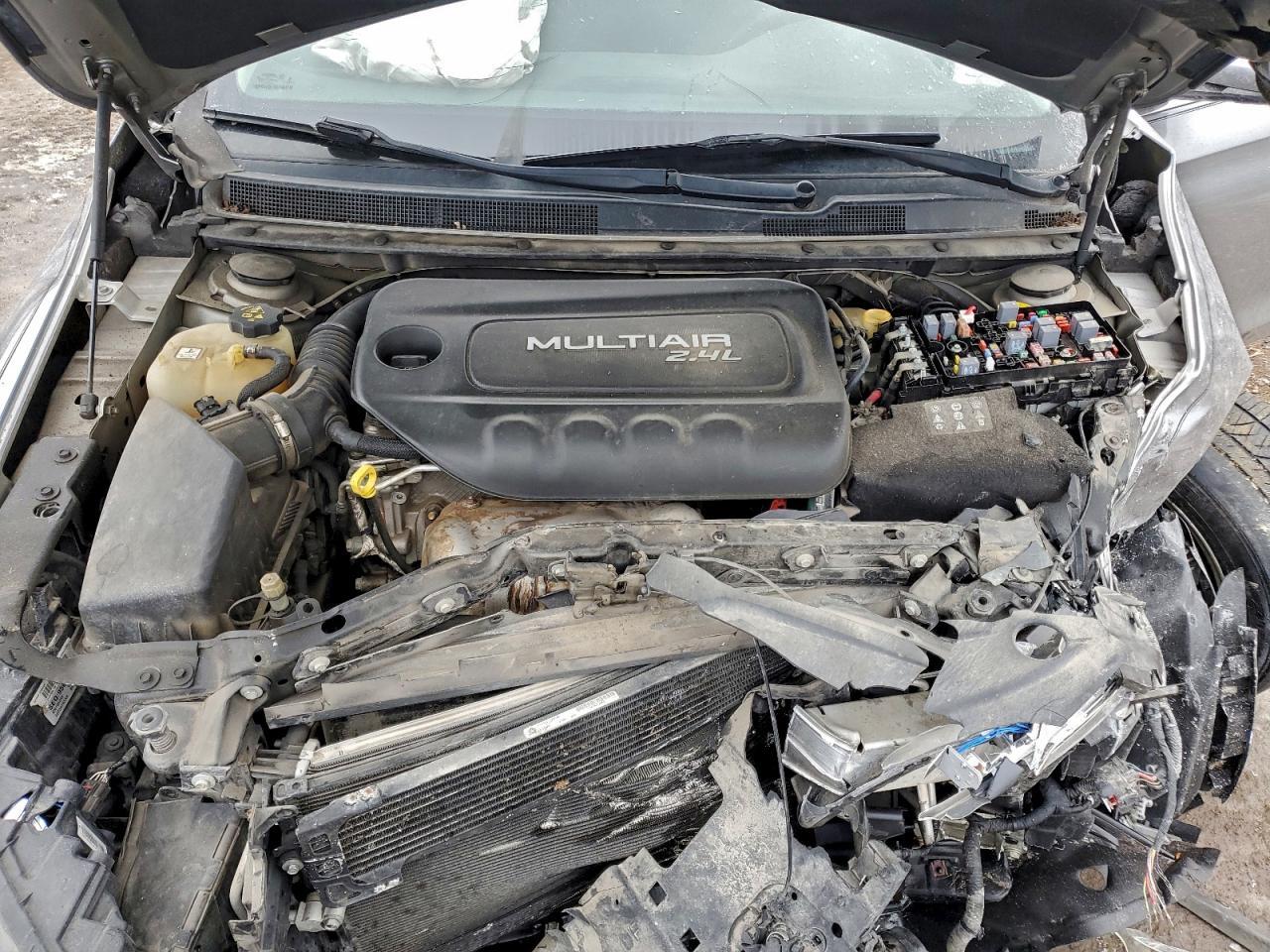 2016 CHRYSLER 200