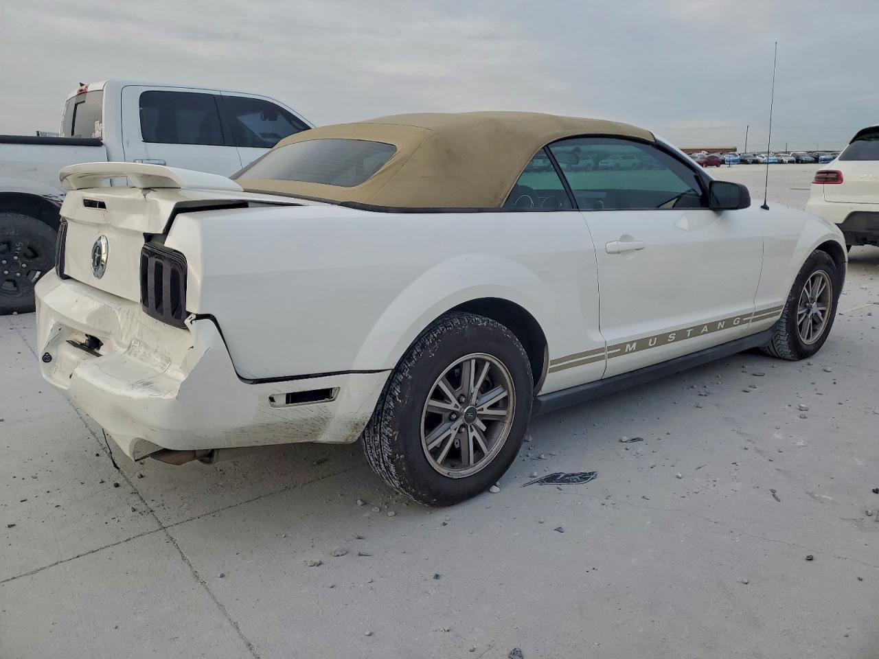 2005 FORD MUSTANG