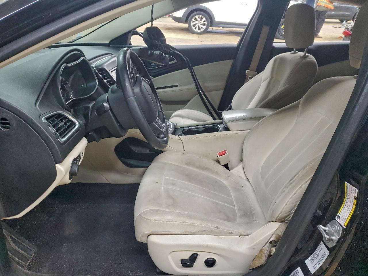 2015 CHRYSLER 200