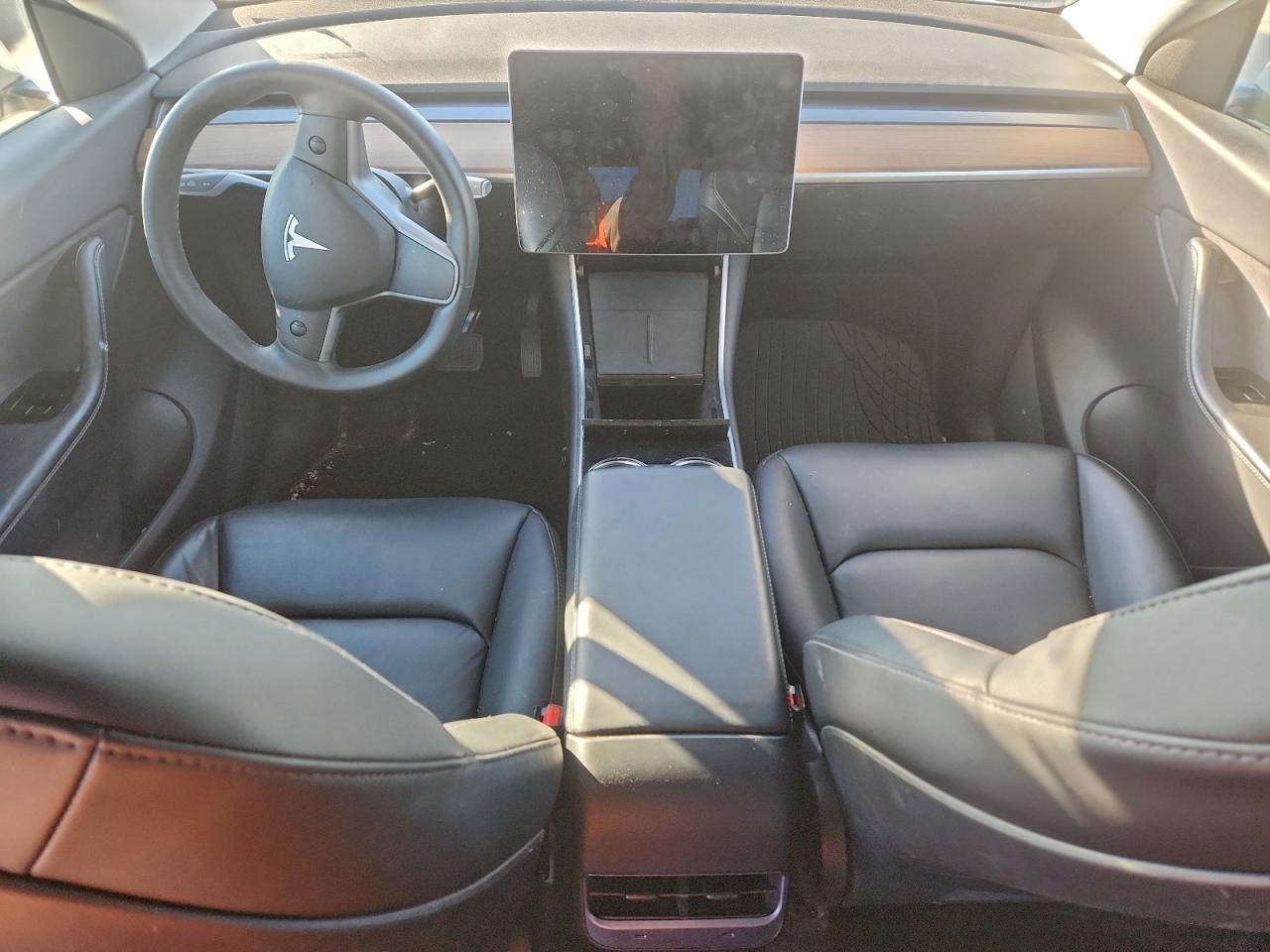2020 TESLA MODEL Y