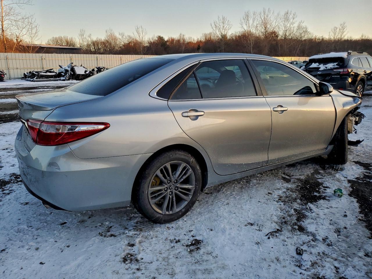 2016 TOYOTA CAMRY