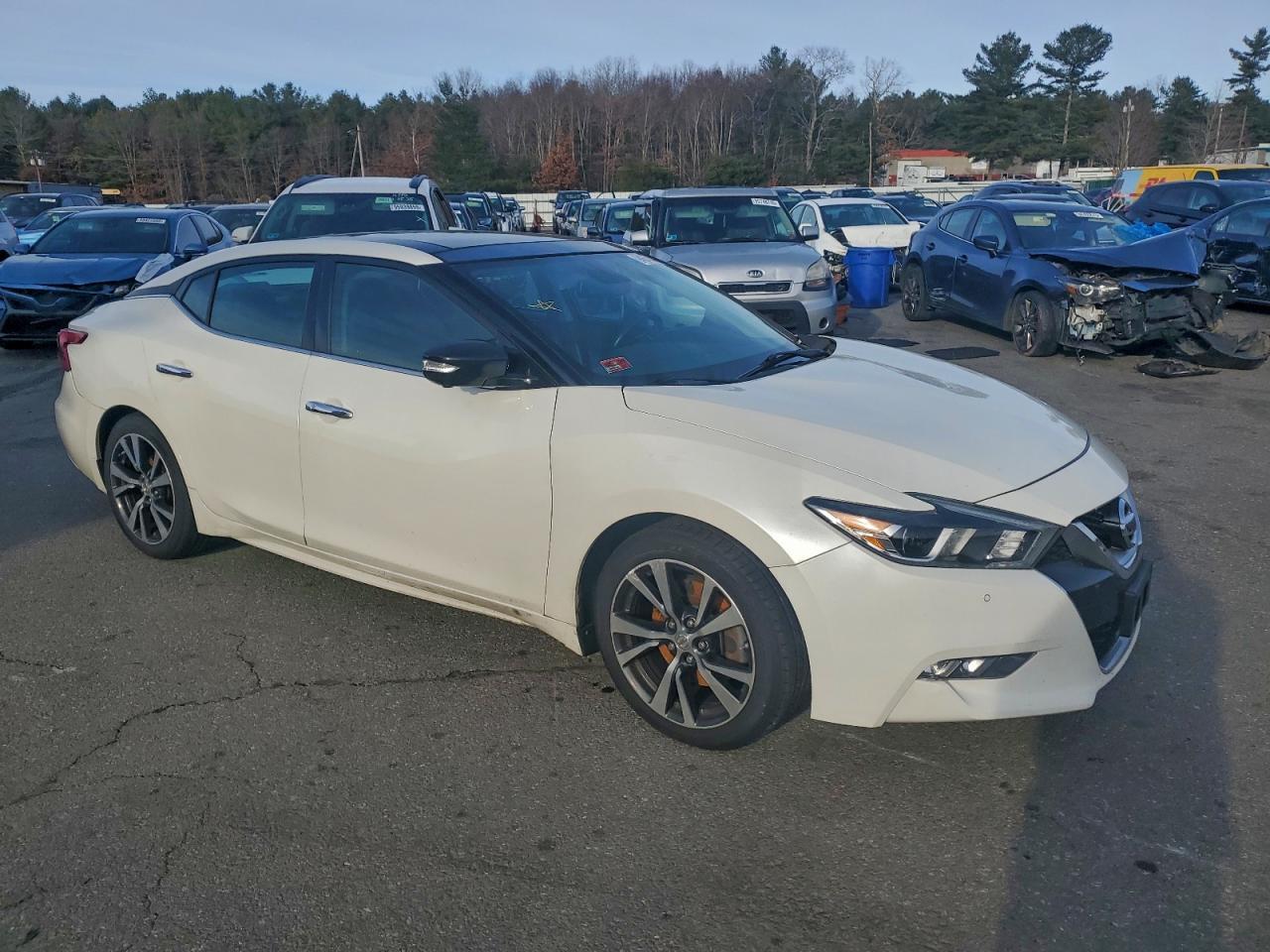 2017 NISSAN Maxima