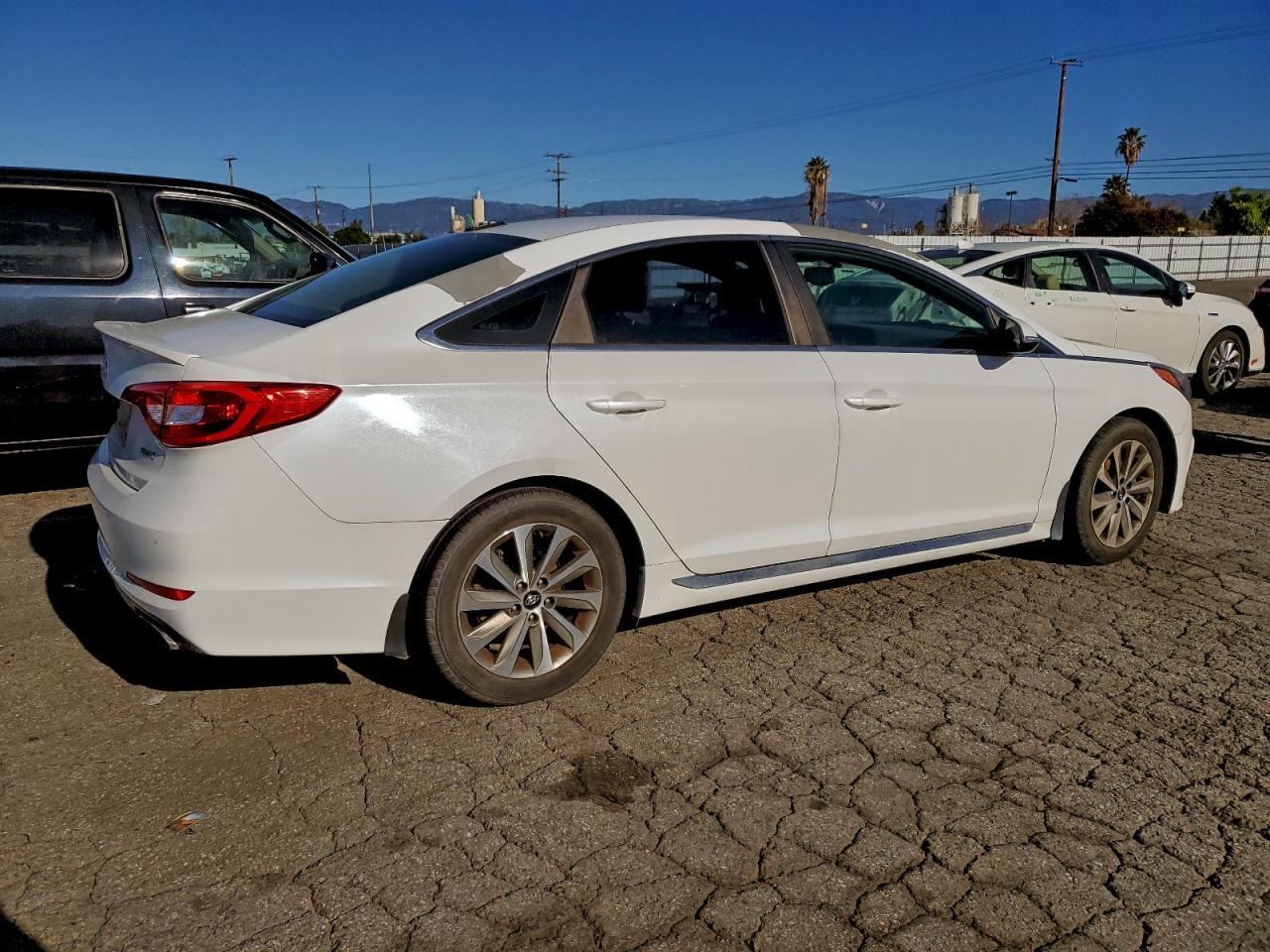 2016 HYUNDAI SONATA