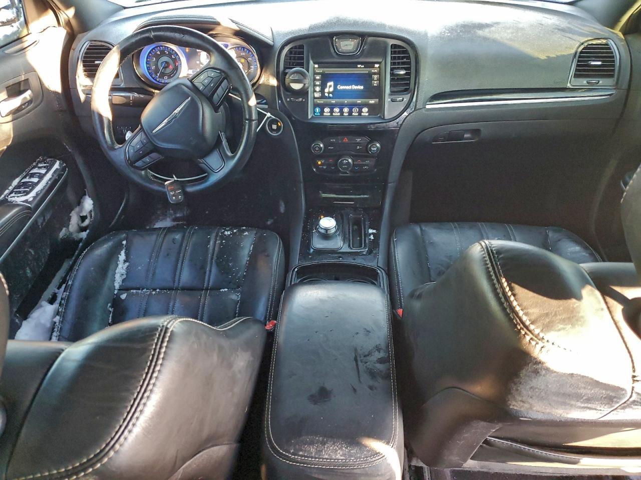 2019 CHRYSLER 300