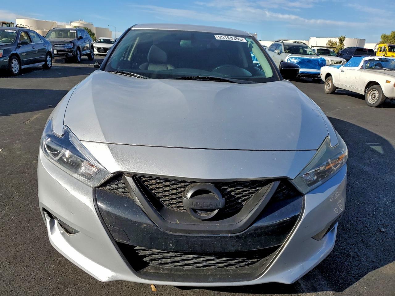 2016 NISSAN Maxima