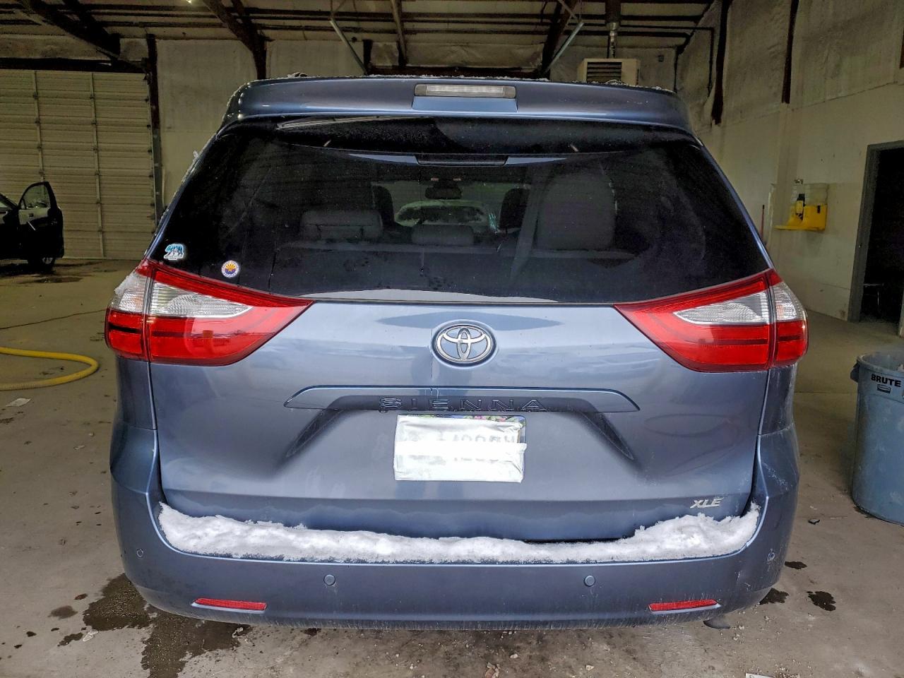 2015 TOYOTA SIENNA