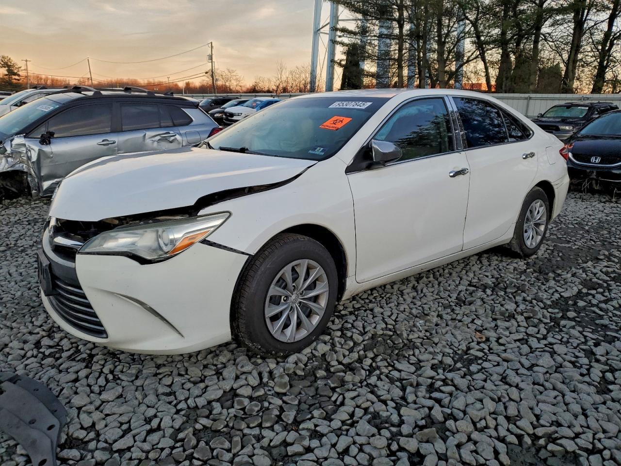 2015 TOYOTA CAMRY