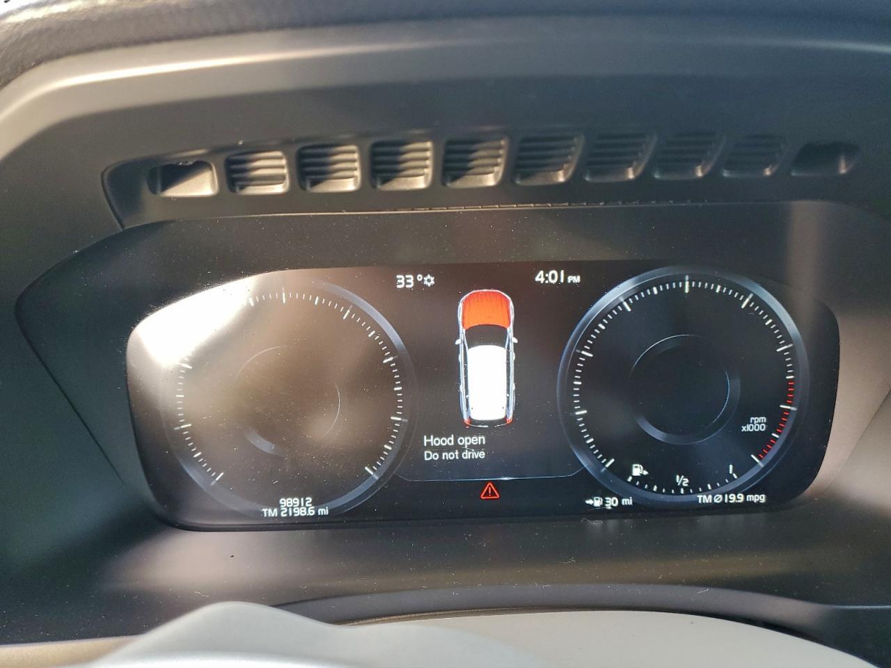 2018 VOLVO XC90